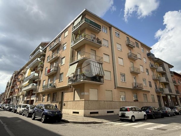 appartamento in vendita a Torino in zona Borgata Vittoria