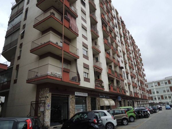 negozio in vendita a Torino in zona Borgo San Paolo