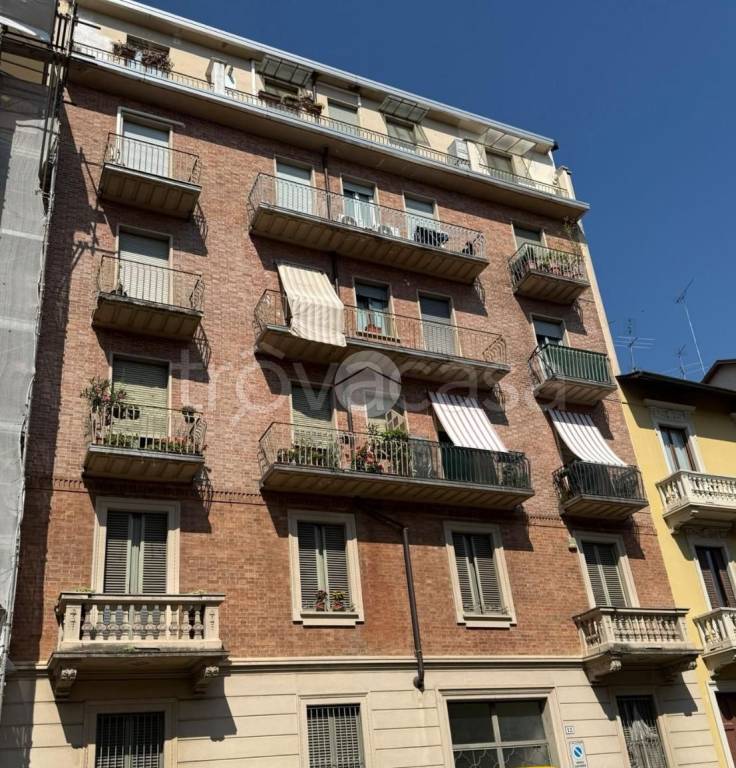 appartamento in vendita a Torino in zona Cenisia