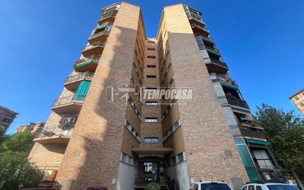 appartamento in vendita a Torino in zona Lingotto