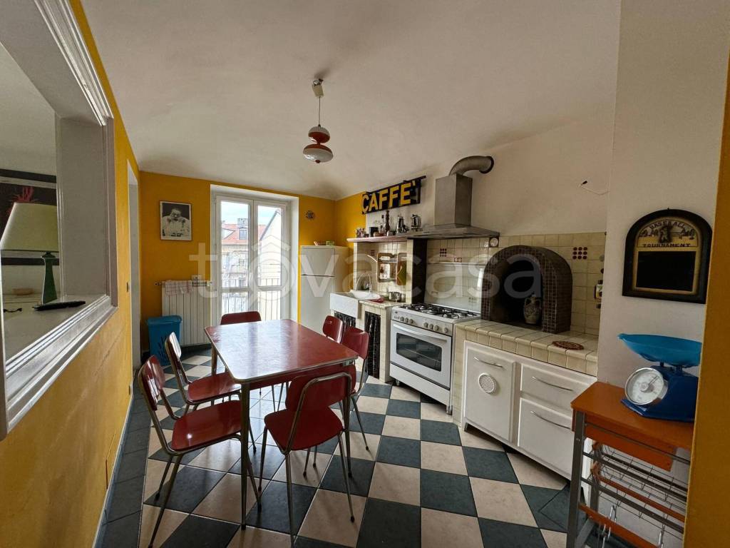 appartamento in vendita a Torino in zona Aurora