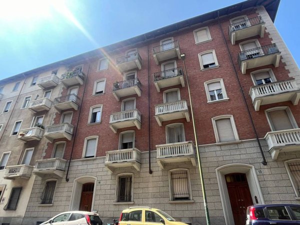 appartamento in vendita a Torino in zona Cenisia