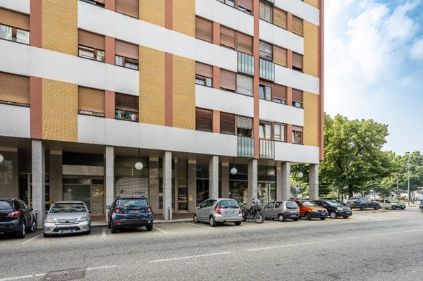 negozio in vendita a Torino in zona Santa Rita