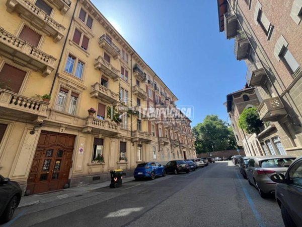 appartamento in vendita a Torino in zona Crocetta