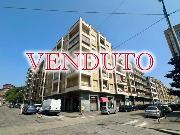 appartamento in vendita a Torino in zona Lingotto
