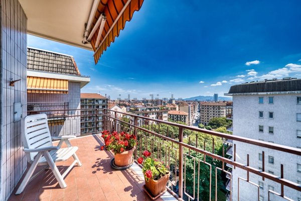 appartamento in vendita a Torino in zona Pozzo Strada