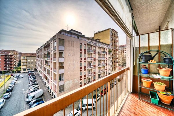 appartamento in vendita a Torino in zona Lingotto