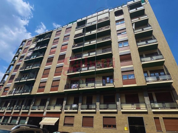 appartamento in vendita a Torino in zona Santa Rita