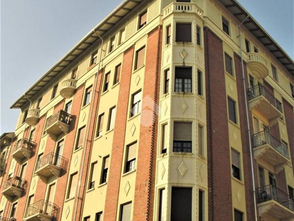 appartamento in vendita a Torino in zona Borgata Vittoria