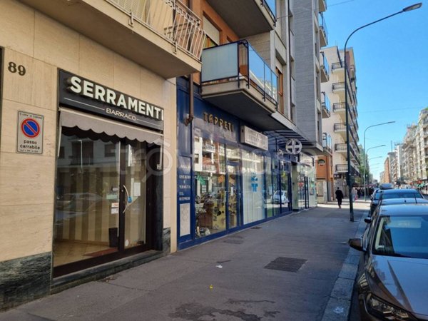 negozio in vendita a Torino in zona Santa Rita
