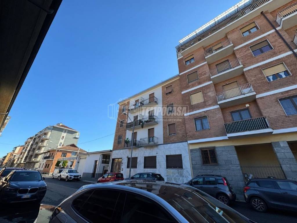 appartamento in vendita a Torino in zona Parella