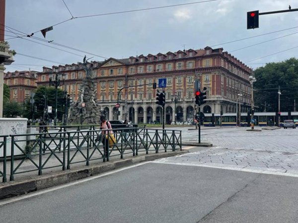 negozio in vendita a Torino in zona Campidoglio