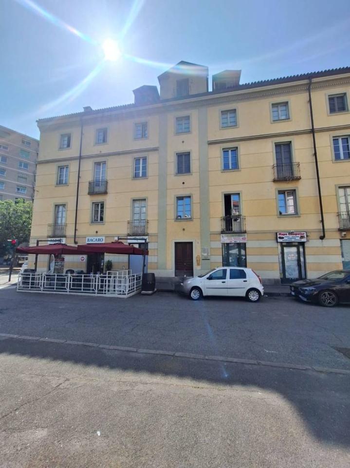 appartamento in vendita a Torino in zona Cenisia