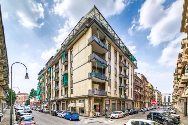appartamento in vendita a Torino in zona Cenisia