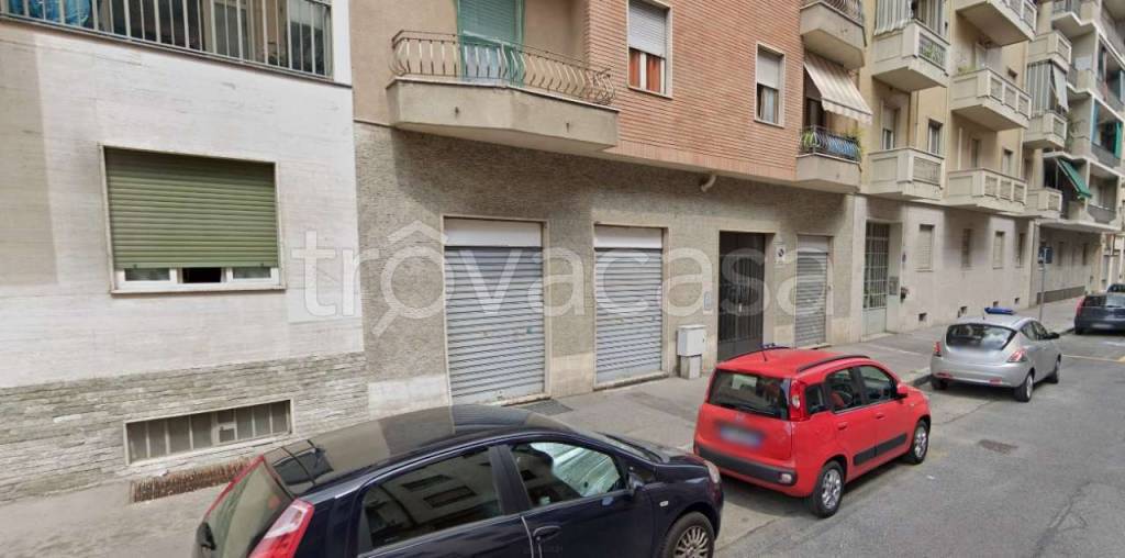 negozio in vendita a Torino in zona Santa Rita