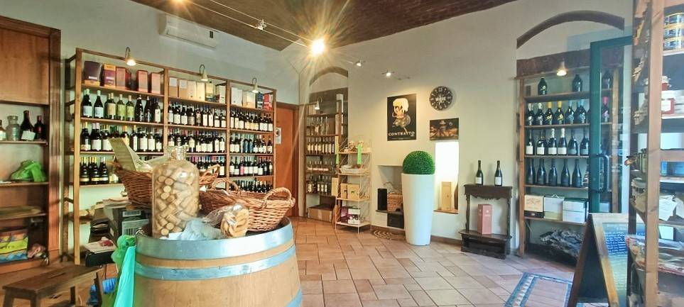 negozio in vendita a Torino in zona Gran Madre