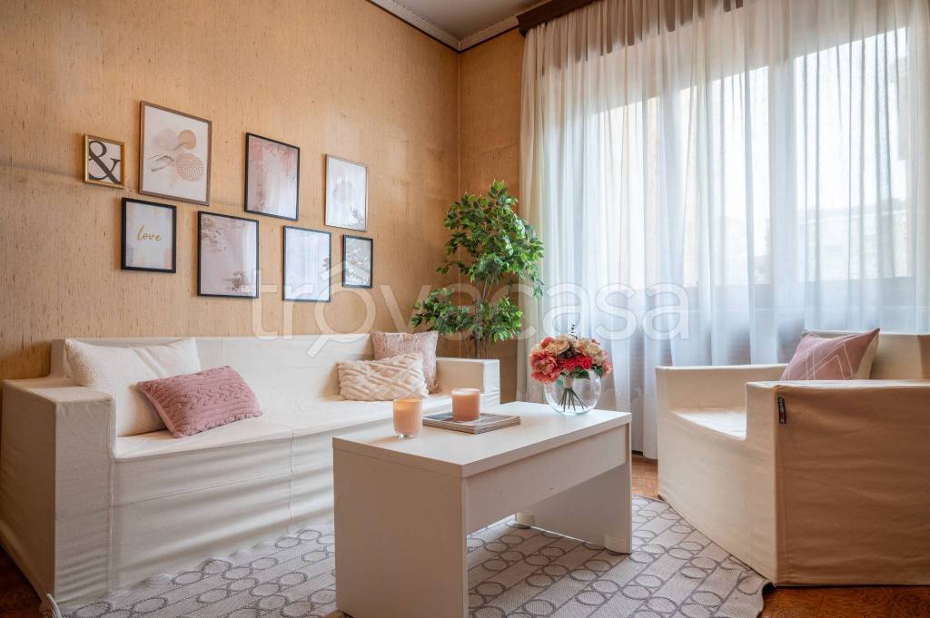 appartamento in vendita a Torino in zona Santa Rita