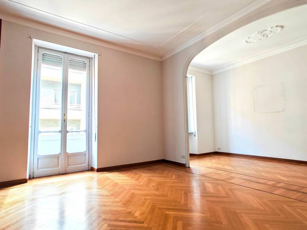 appartamento in vendita a Torino in zona Cit Turin