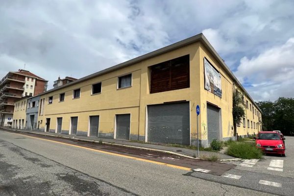 capannone in vendita a Torino