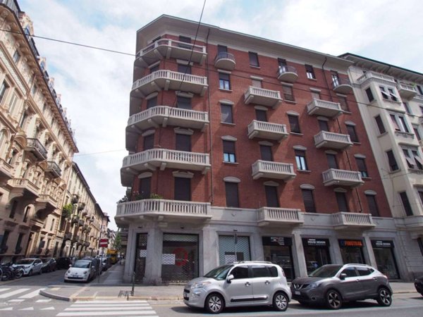 negozio in vendita a Torino in zona Crocetta
