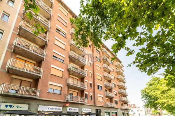 appartamento in vendita a Torino in zona Borgata Vittoria
