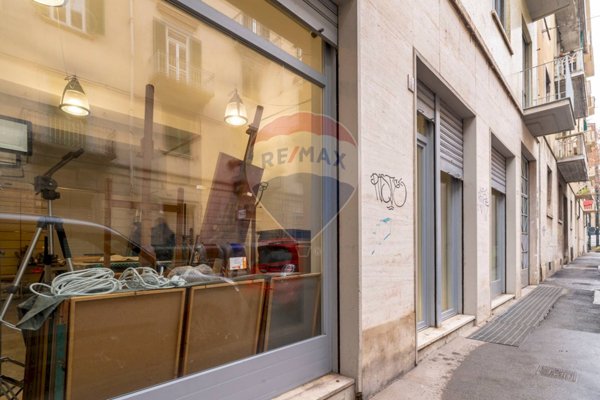 negozio in vendita a Torino in zona San Donato