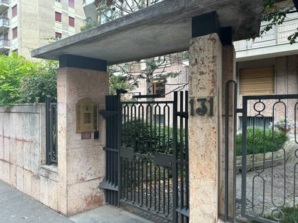 ufficio in vendita a Torino in zona Parella