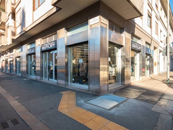negozio in vendita a Torino in zona San Salvario
