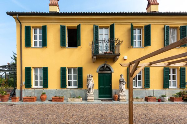 casa indipendente in vendita a Torino in zona Rosa