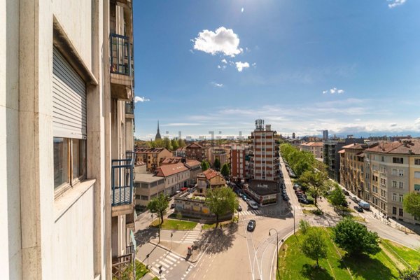 appartamento in vendita a Torino in zona Regio Parco