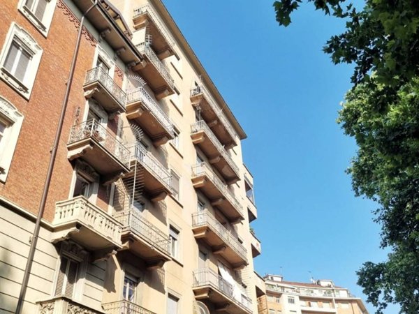 appartamento in vendita a Torino in zona Aurora
