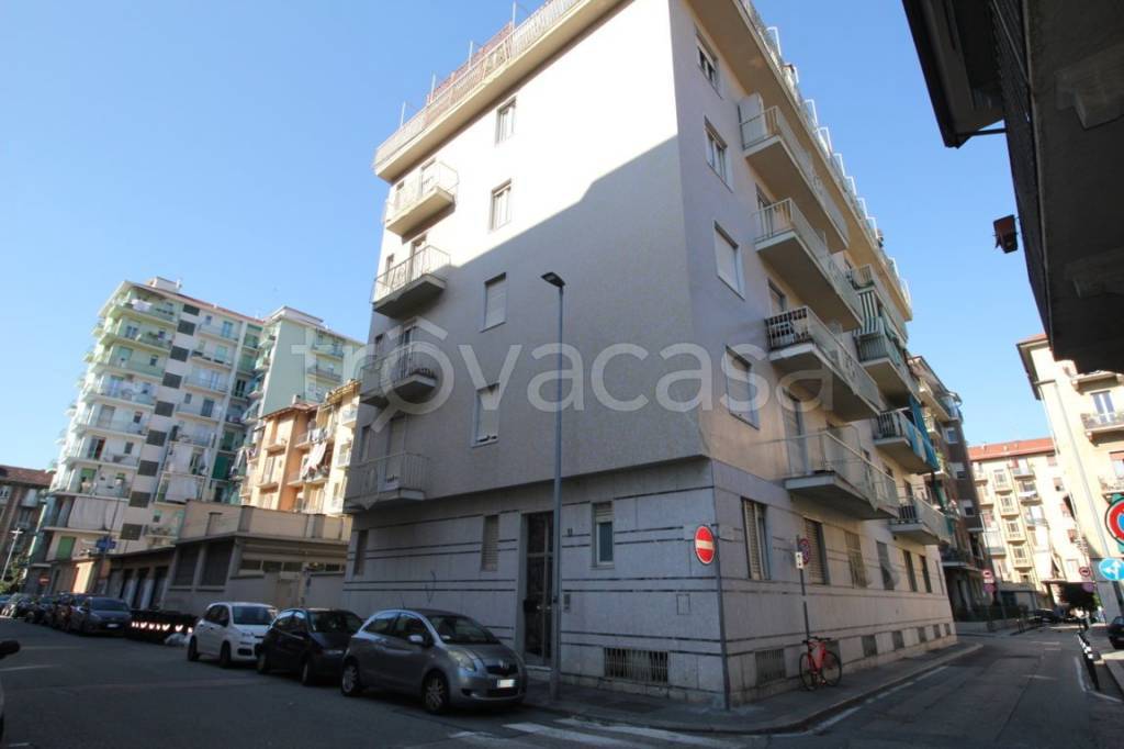 appartamento in vendita a Torino in zona Millefonti