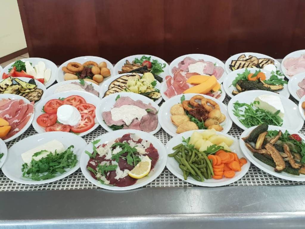 negozio in vendita a Torino in zona Borgata Vittoria
