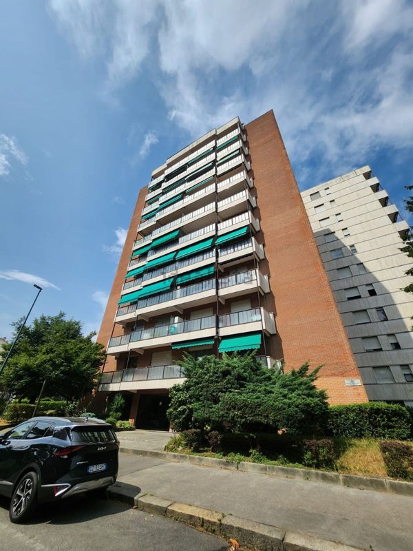 appartamento in vendita a Torino in zona Mirafiori Nord