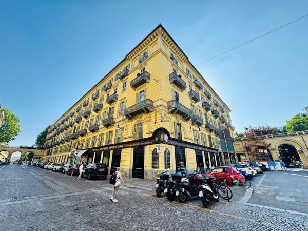 locale commerciale in vendita a Torino