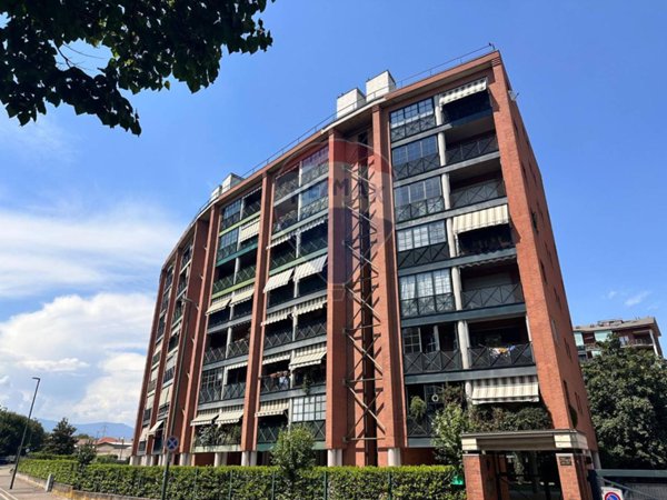 appartamento in vendita a Torino in zona Lucento
