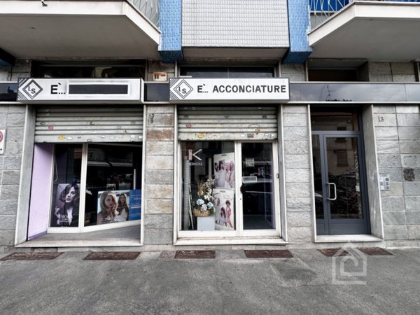 negozio in vendita a Torino in zona Barca