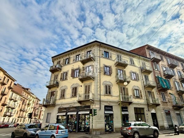 appartamento in vendita a Torino in zona Cenisia