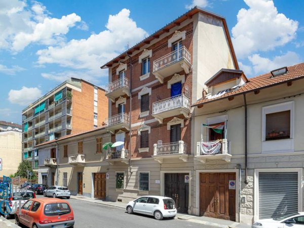 appartamento in vendita a Torino in zona Borgata Vittoria