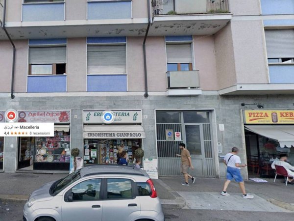 negozio in vendita a Torino in zona Mirafiori Sud