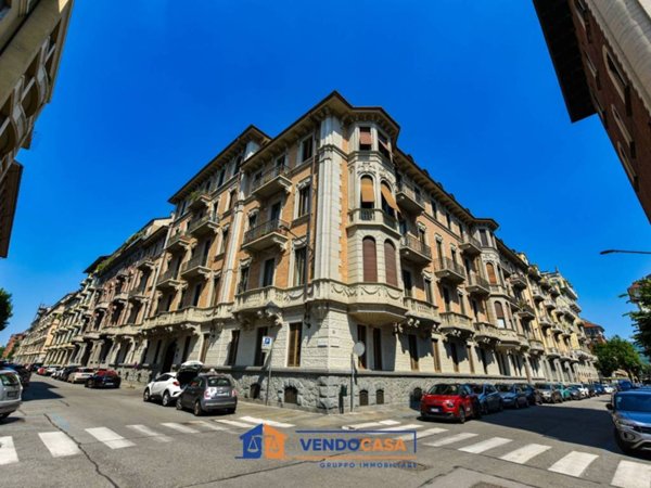 appartamento in vendita a Torino in zona Crocetta