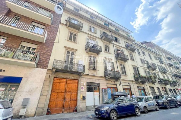 appartamento in vendita a Torino in zona San Salvario