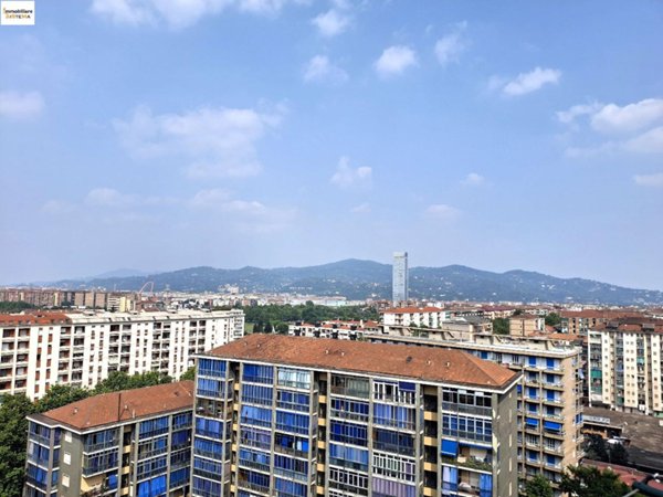 appartamento in vendita a Torino in zona Lingotto