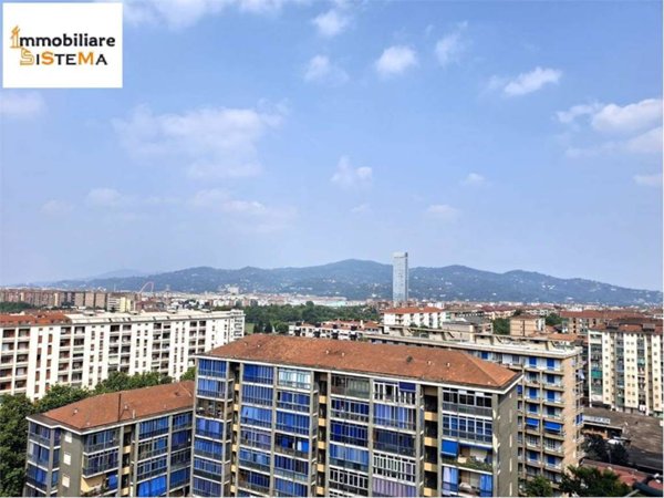 appartamento in vendita a Torino in zona Lingotto