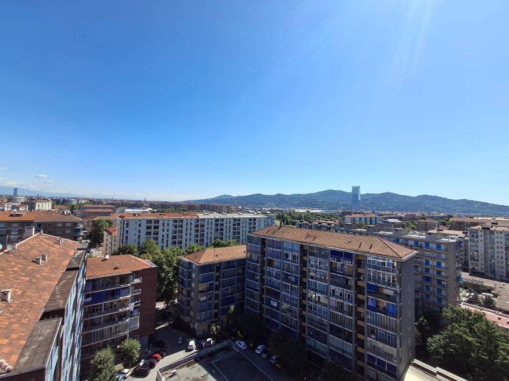 appartamento in vendita a Torino in zona Mirafiori Sud