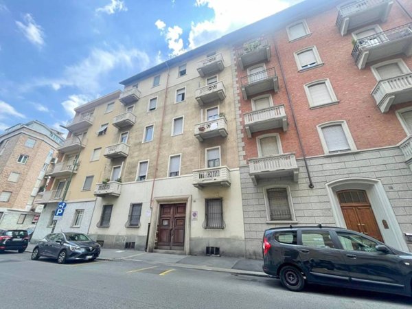 appartamento in vendita a Torino in zona Cenisia