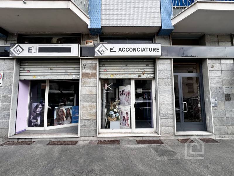 negozio in vendita a Torino in zona Regio Parco