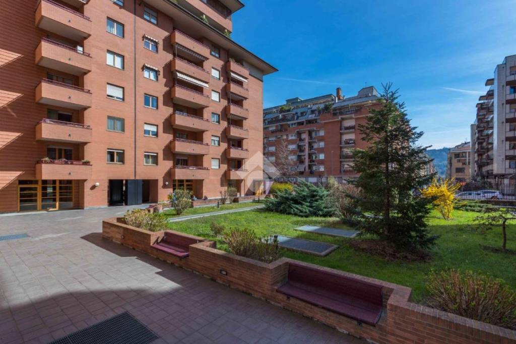 appartamento in vendita a Torino in zona Crocetta