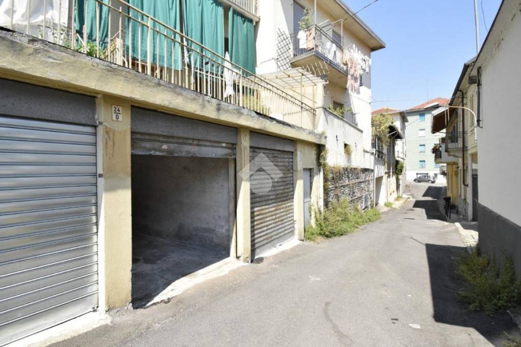 locale di sgombero in vendita a Torino in zona Madonna del Pilone