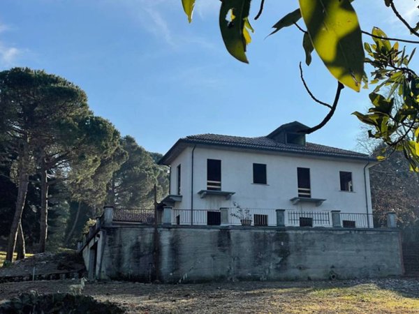 casa indipendente in vendita a Torino in zona Borgo Po